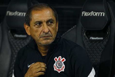 Contrata Es Do Corinthians Para Veja Quem Chega Quem Fica E