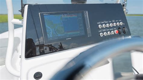 Sportsman Masters 207 Bay Boat - Garmin GPSMAP® 942xs MFD 9" - YouTube