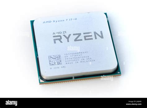 Close-up of AMD Ryzen 7 1700 CPU Stock Photo - Alamy