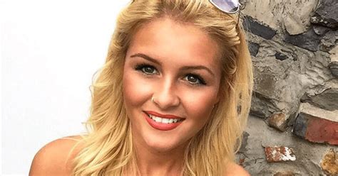 Les Juges Affirment Que Cette Jeune Femme De Ans A Le Plus Beau Corps En Bikini Au Monde