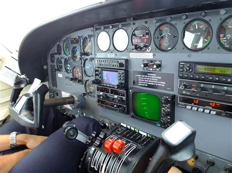 Cessna 402 Cockpit Layout