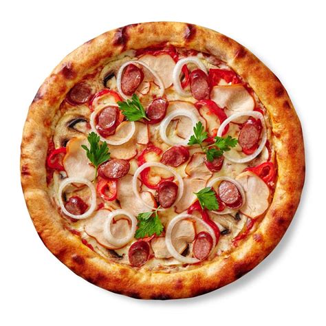 Premium Photo Pizza With Mozzarella Cheese Smoked Chicken Hunting