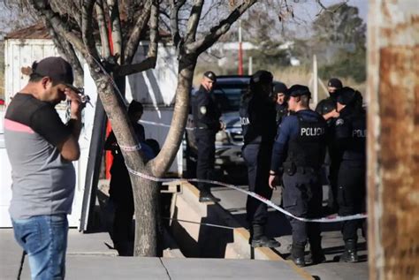 Un Hombre Murió Aplastado Por Un Puesto De Diarios Derribado Por El