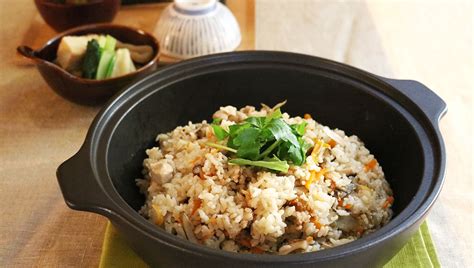 基本の料理 鍋炊きご飯をマスター！ 鶏五目炊き込みご飯と厚揚げのさっと煮 ｜ コトラボ ｜ オレンジページの体験型スタジオ