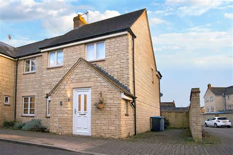 3 Bedroom Terraced House For Sale In Cedar Drive Witney Oxfordshire Ox28