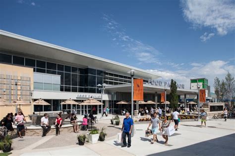 Toronto Premium Outlets - hours, outlet stores, coupons (Halton Hills ...