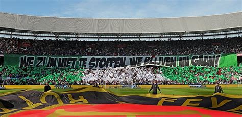 Je Eigen Spandoek Spuiten In De Kuip De Feijenoorder