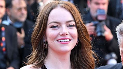 Tiefer Ausschnitt So Elegant Strahlt Emma Stone In Cannes