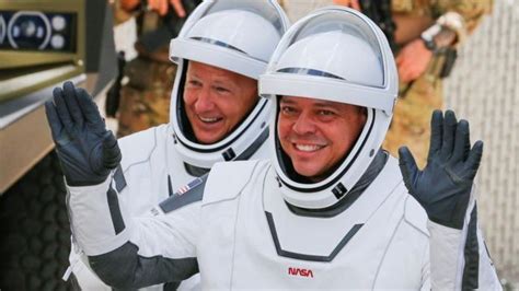 Nasa Spacex Launch Astronauts Doug Hurley And Bob Behnken Successfully Launch Bbc News