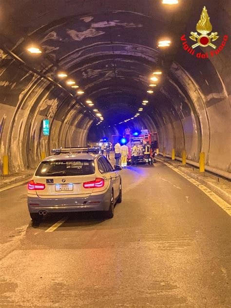 Napoli Riaperta La Galleria Quattro Giornate Manfredi Messa In