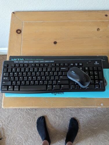 Logitech Mk270 Wireless Keyboard And Mouse Combo 920 004536 97855089816 Ebay