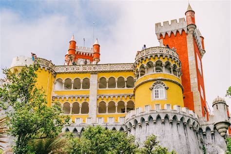 5 BREATHTAKING Castles in Sintra, Portugal (You'll Want to See)