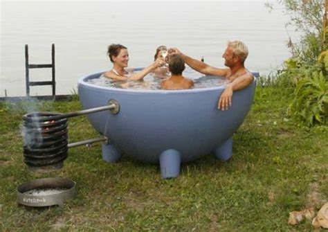 Ванна с подогревом как бизнес | Outdoor bathtub, Outdoor renovation ...