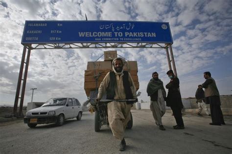 Afghan Border Crossings Opened For 24 6 Trade