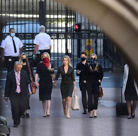 Photo Amber Heard Avec Son Avocate Sa Soeur Et Sa Compagne Bianca