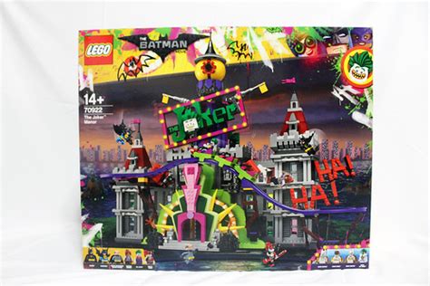 The LEGO Batman Movie The Joker Manor (70922) Review - The Brick Fan