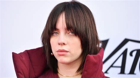 Billie Eilish Soaks Up The Sun In A Patterned String Bikini Hello