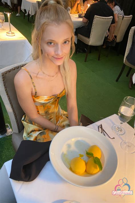 Amateur Girlfriend Riley Star Unveils Her Tits Plays With Her Twat In A Car CoedCherry