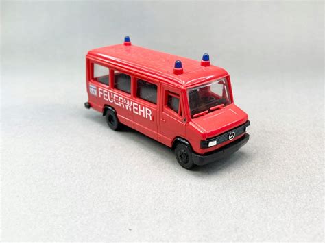 Mercedes Benz D Feuerwehr Pralin Busch