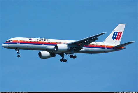 Boeing 757 222 United Airlines Aviation Photo 7277037