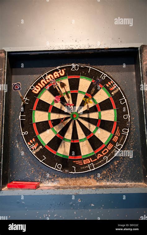 Dart Board Pub Hi Res Stock Photography And Images Alamy