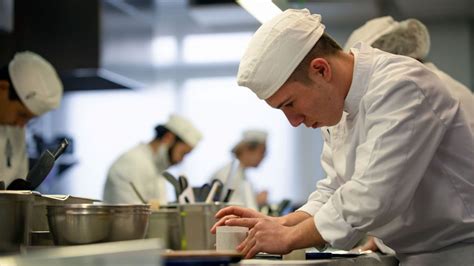 Dos Gallegos Llegan A La Final Del Premio Promesas De La Alta Cocina De