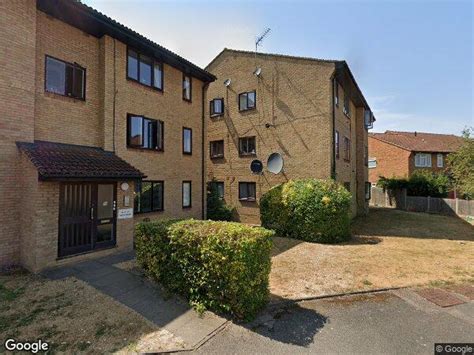 London 1 Bed Flat Brangwyn Crescent Sw19 To Rent Now For £1 350