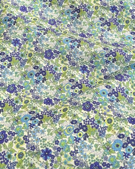 Tissu Fleuri Style Liberty Tissus Et Nappes Westeel