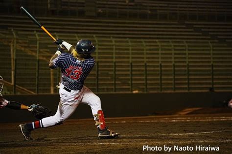 元巨人・モタの勝ち越し本塁打でシーソーゲームに終止符 北九州下関フェニックスが北九州市民球場の今シーズン最終戦を飾る：「おっ！」でつながる地元