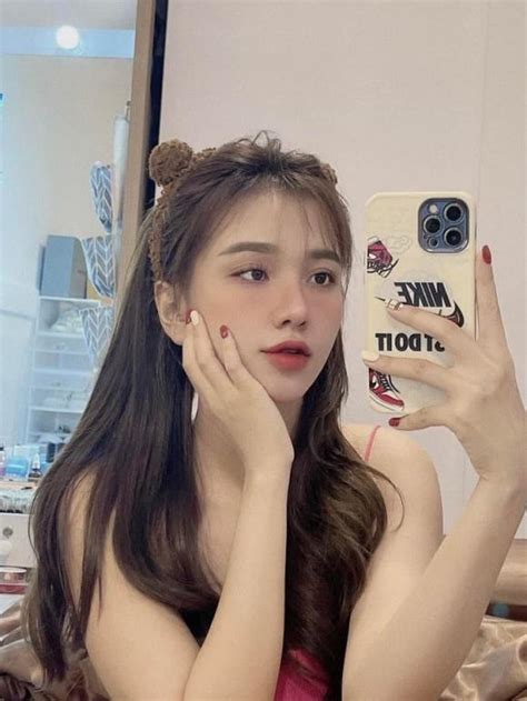 B Hot Girl C A Ho Ng C L Nhan S C Th T C O Nh Ph Y X Y D Ng