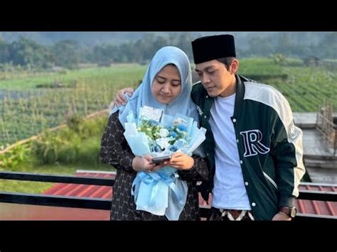 Cie Cieee Ning Nila Malu Malu Saat Mau Di Suapin Gus Iqdam Youtube