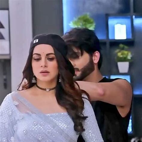 Kundali Bhagya Dheeraj Dhoopar And Shraddha Arya Recreate Salman Khan And Bhagyashree’s Iconic