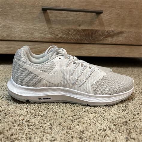 Nike White Running Shoes Gem