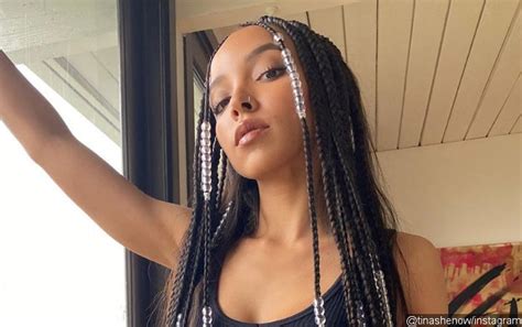 Tinashe Creeps People Out With Her Bizarre Poses In New Instagram Pics