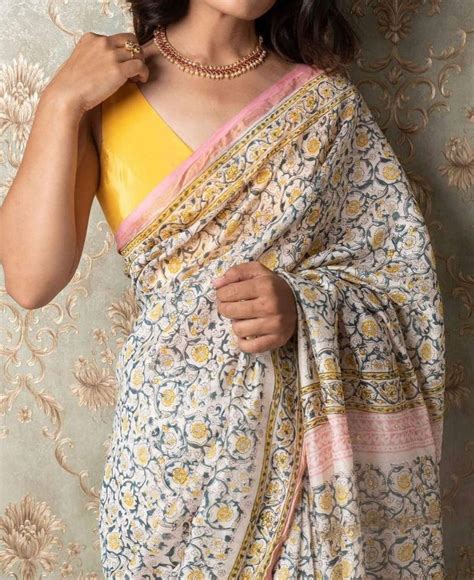 Pin By Kajal Valekar On Saree In Indian Fashion Saree Simple