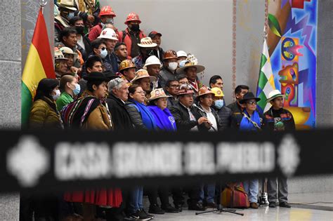 Abi El Pacto De Unidad Brinda Una Conferencia De Prensa En El Hall De La Casa Grande Del