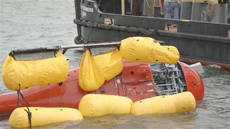 New York Helicopter Crash Wreckage Pulled From East River The Kansas