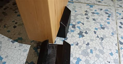 Podložka na vyvýšení výšky stolu - Table height mat by Tomáš Filka ...