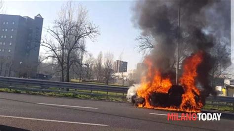 Incendio Auto Tangenziale Est Milano Mecenate