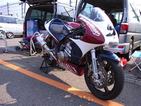 Light In The Shadows Club 12 Fkandnogaro Yamaha Srx600 Ms 1 Racer