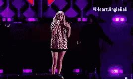 Taylor Swift Dancing GIF - Taylor Swift Dancing Dance - Discover ...