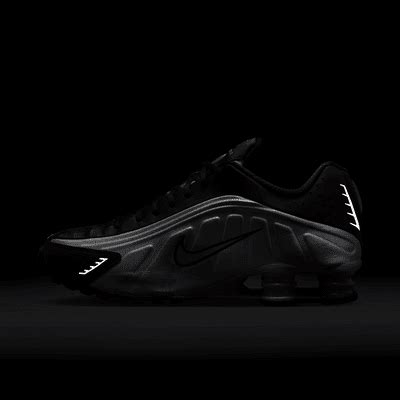 Nike Shox R4 Men's Shoes. Nike PH