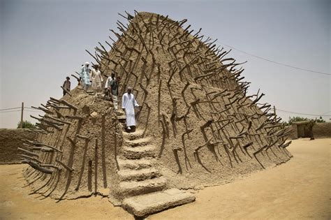 The tomb of askia - Africatour & Travel