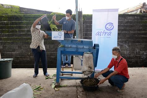 Asuransi Astra Resmikan Solar Panel Melalui Estafet Peduli Bumi Denpasar