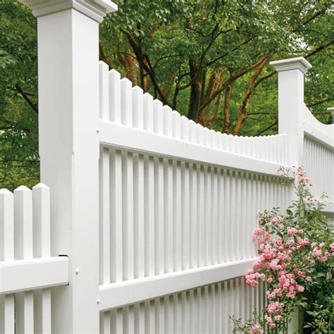 20 Garden Fence Ideas That Will Make Your Neighbors SO Jelly - Roomy ...