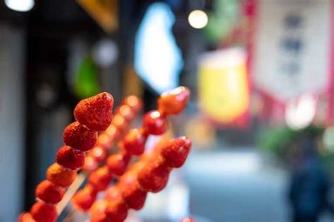 Candied Strawberries - Corrie Cooks