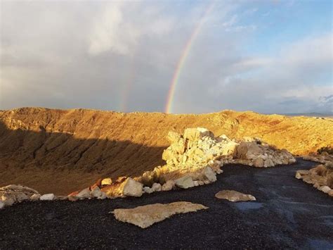 Guided Rim Tours - Meteor Crater | Barringer Space Museum