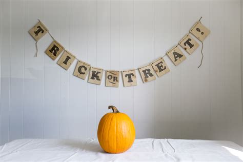 DIY Trick Or Treat Banner: Make Your Own Halloween banner | Dunn DIY