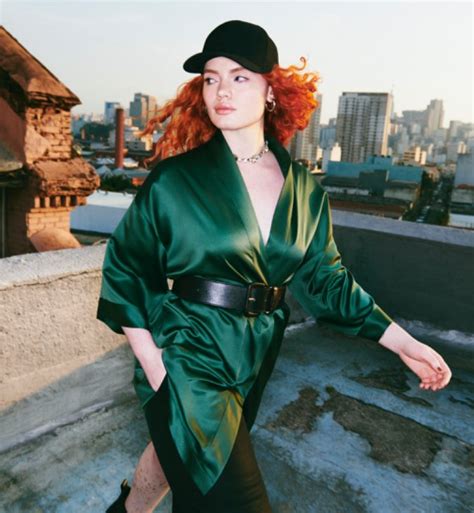 Lingerie no look saiba como utilizar a versatilidade das peças para compor visuais para o Natal