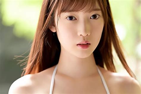 堀りほ 透明感抜群な美少女がavデビュー！立ったまま敏感まんこを手マンされ潮吹き絶頂 無料av動画